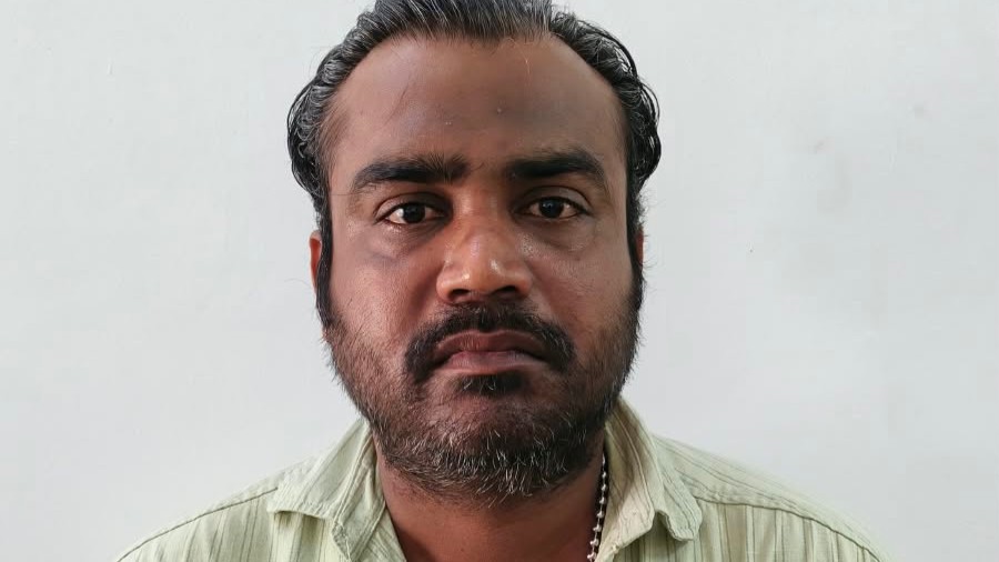 സാമ്പത്തിക കുറ്റകൃത്യത്തിലൂടെ ലഭിച്ച പണം പിൻവലിക്കുന്നതിന് ബാങ്ക് എക്കൌണ്ട് നല്കി സഹായിച്ച കേസിൽ ഒളിവിൽ പോയ പ്രതി പിടിയിൽ