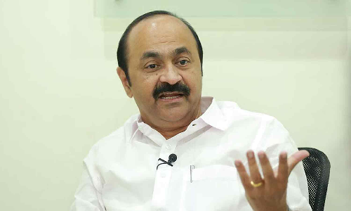 2026-2027ലെ പുതുക്കിയ സംസ്ഥാന ബജറ്റ് അവതരണം തുടങ്ങി