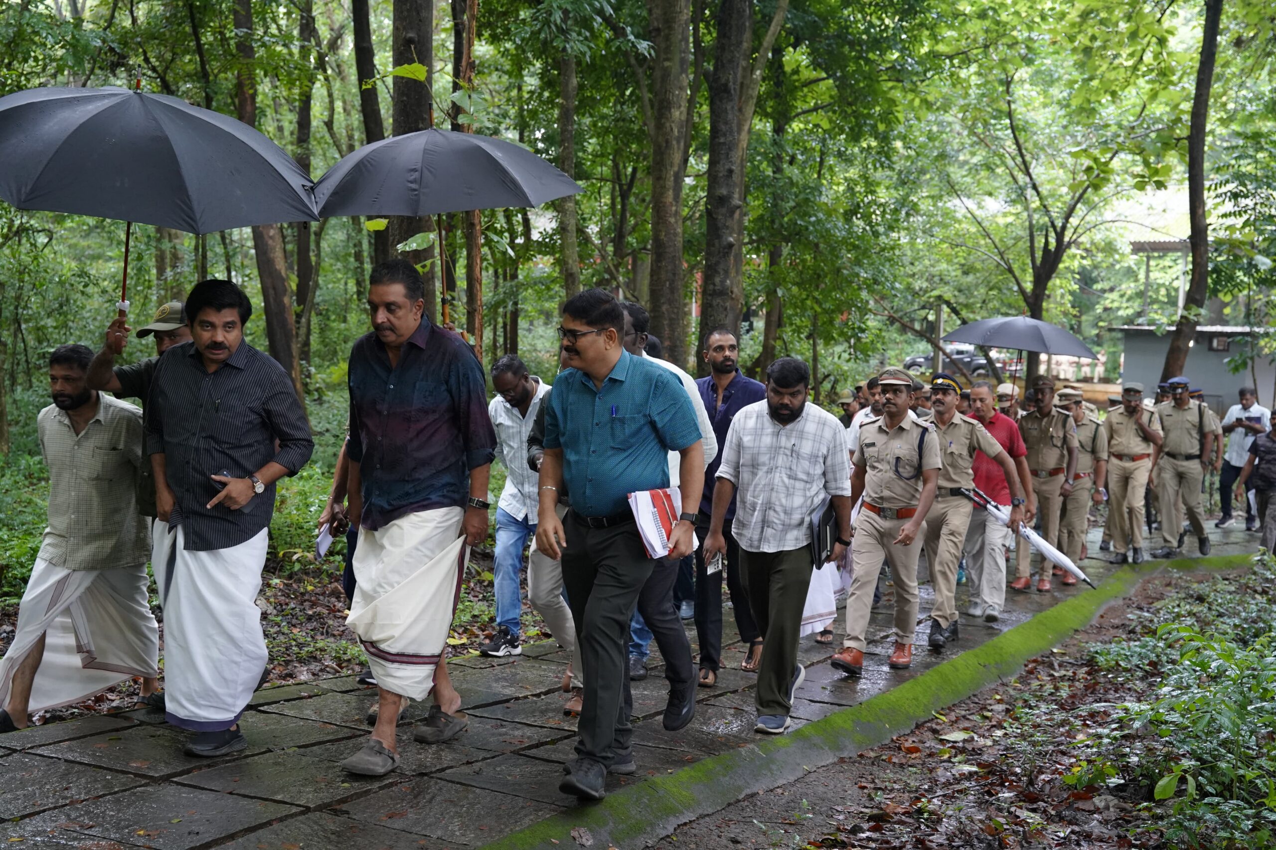 കനോലി പ്ലോട്ടില് സംയോജിത സുസ്ഥിര വികസനം നടപ്പാക്കും: മന്ത്രി ഷിബു ബേബി ജോണ്