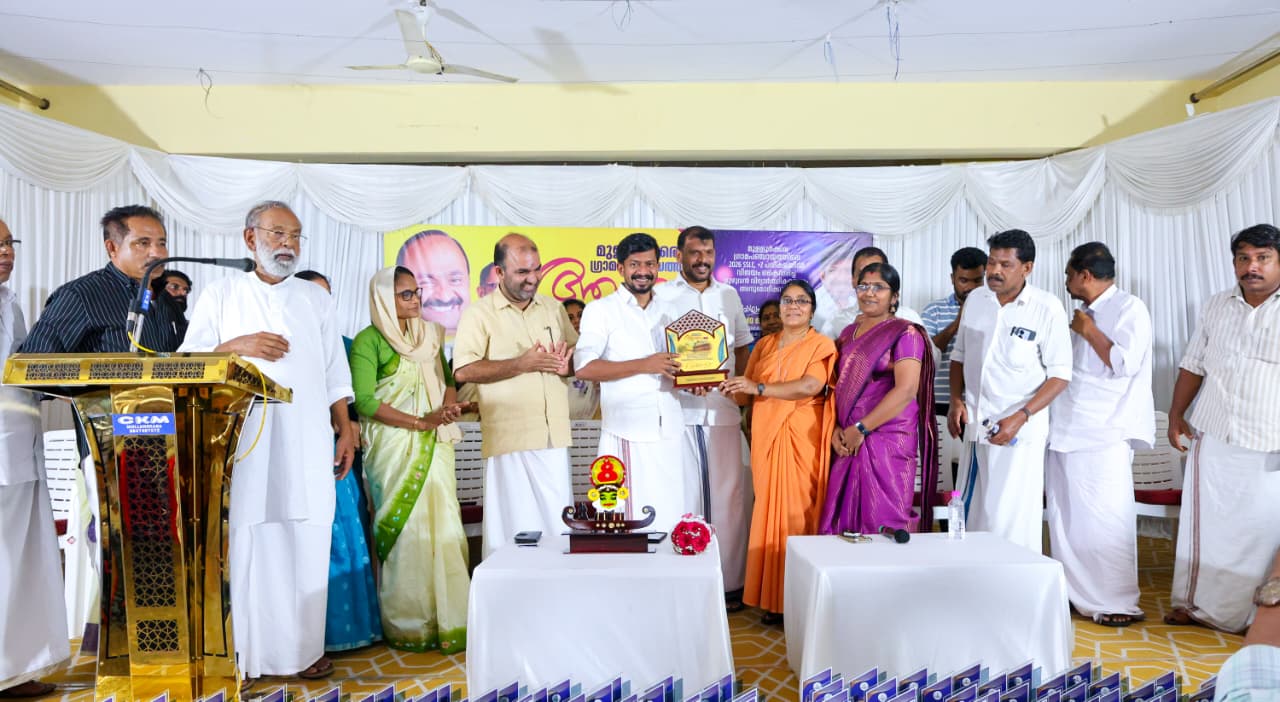 മുള്ളൂർക്കര ഗ്രാമപഞ്ചായത്ത് ‘ആദരം 2026’ സംഘടിപ്പിച്ചു; മന്ത്രി ഒ. ജെ. ജനീഷ് ഉദ്ഘാടനം ചെയ്തു