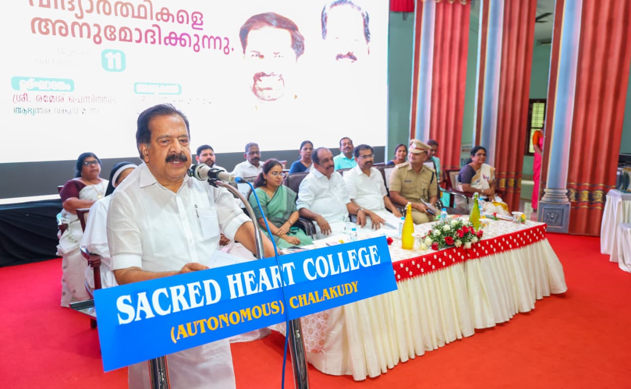 ലഹരിയുടെ കറുത്ത കൈകളിൽ നിന്ന് നാടിനെ രക്ഷിക്കാനുള്ള പോരാട്ടത്തിലാണ് നാം : മന്ത്രി രമേശ് ചെന്നിത്തല