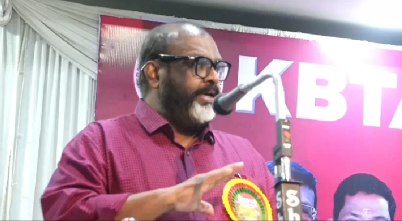 വിവാദ പരാമർശവുമായി ഗതാഗത മന്ത്രി സി.പി.ജോൺ