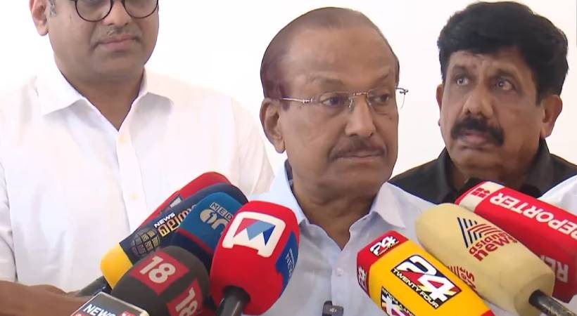 മുഖ്യമന്ത്രി തീരുമാനം വൈകുന്നതിൽ അതൃപ്തി രേഖപ്പെടുത്തി മുസ്ലിം ലീഗ് നേതൃയോഗം. മുഖ്യമന്ത്രി പ്രഖ്യാപനം ഇന്ന് ഉണ്ടാകുമെന്നാണ് പ്രതീക്ഷയെന്ന് പി കെ കുഞ്ഞാലിക്കുട്ടി