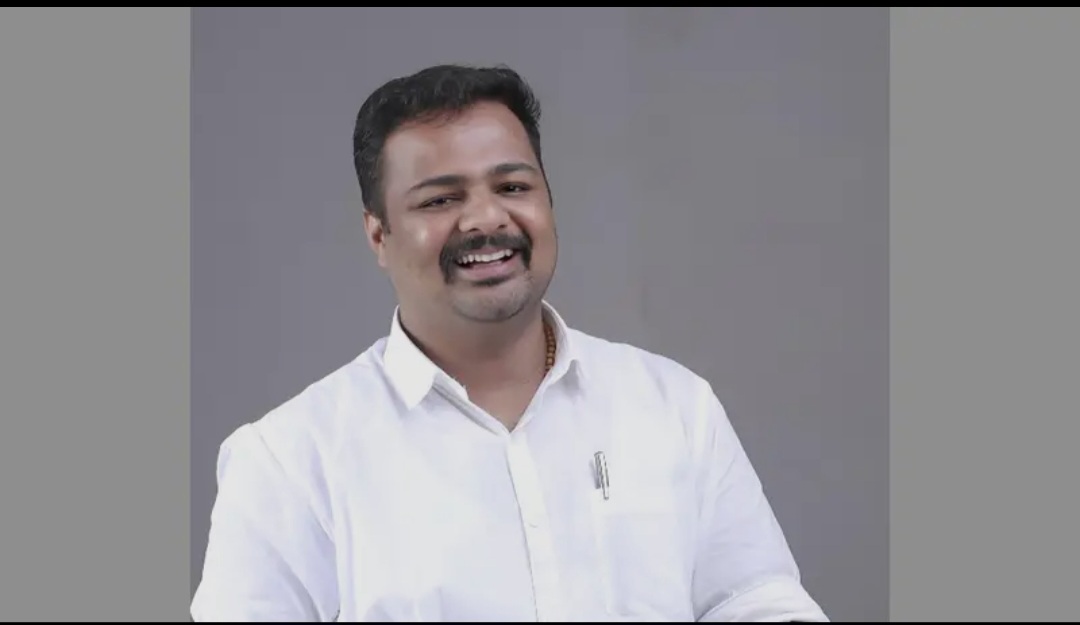 ചിറയിൻകീഴിലെ കയ്യാങ്കളിയുമായി ബന്ധപ്പെട്ട് രമ്യ ഹരിദാസിനെതിരെ രൂക്ഷമായ പരിഹാസവുമായി കെപിസിസി വക്താവ് അഡ്വ. വസന്ത് സിറിയക്