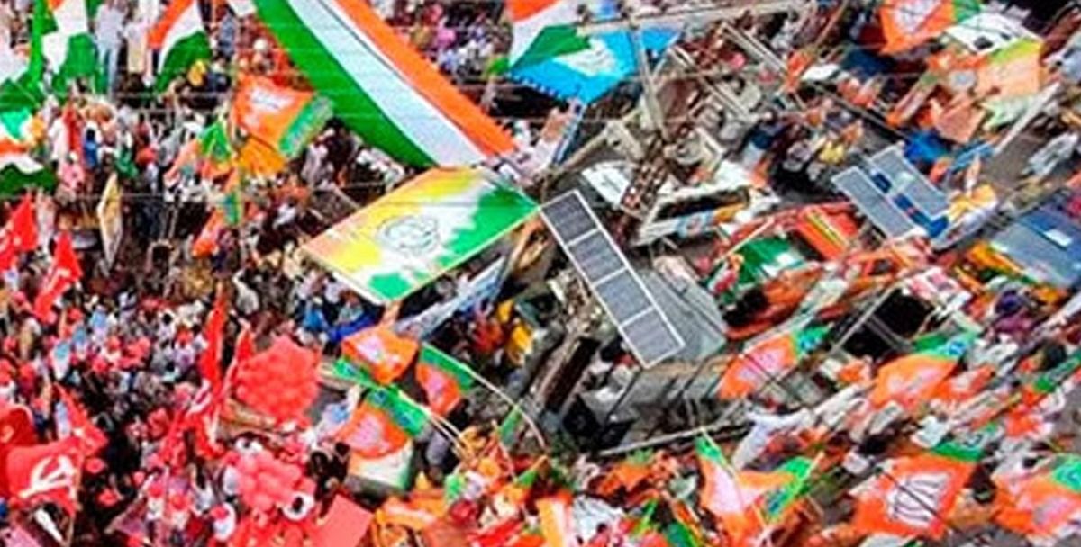 കേരളം പോളിങ് ബൂത്തിലെത്താൻ ഇനി മൂന്ന് നാൾ മാത്രം. പരസ്യപ്രചാരണം നാളെ അവസാനിക്കും.