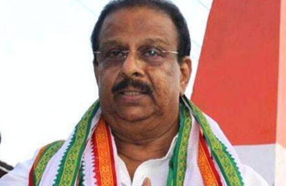 കോൺഗ്രസിൽ സമവായം. കെ സുധാകരനും, അടൂർ പ്രകാശിനും സിറ്റ് നൽകുന്നത് പരിഗണനയിൽ. കെ സുധാകരൻ കണ്ണൂരിൽ മത്സരിക്കും