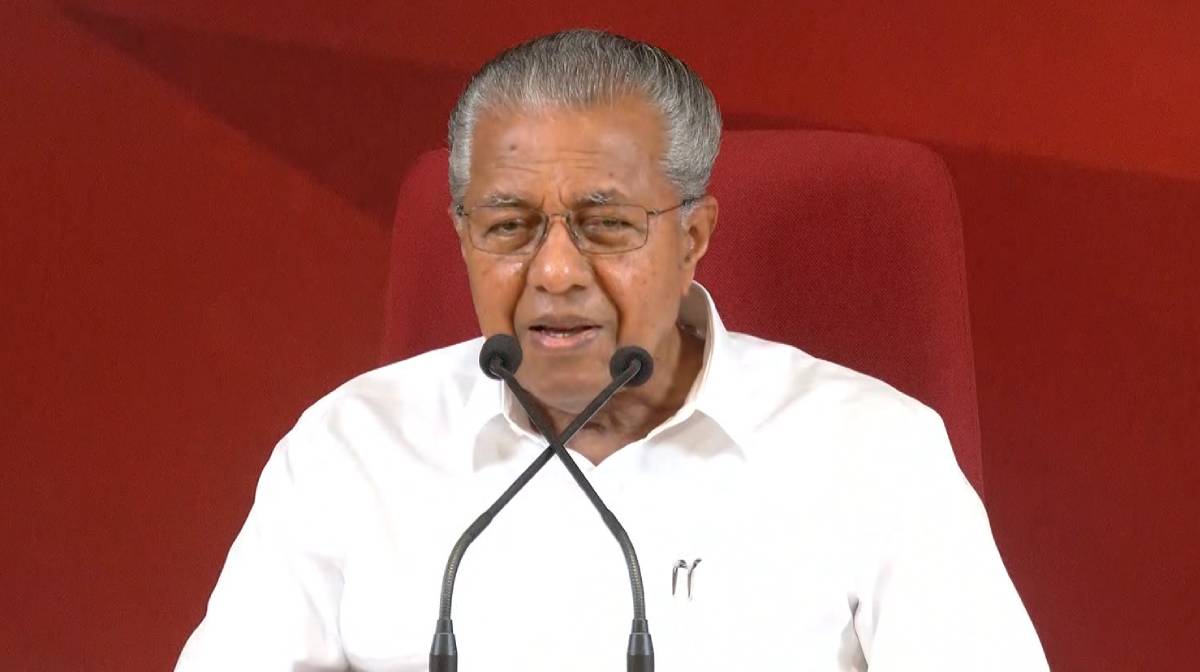 ‘പിഎം ശ്രീ നടപ്പാക്കാന് അമിതാവേശം; സര്ക്കാര് ഓഛാനിച്ച് നില്ക്കുന്നു’
