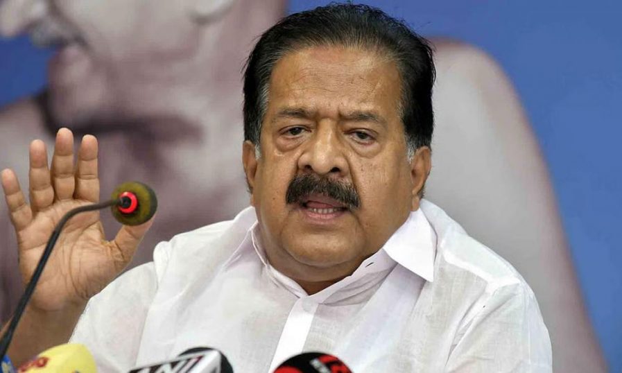 മുഖ്യമന്ത്രി വി ഡി സതീശന് എതിരായ പുനര്ജനി കേസ് അവസാനിപ്പിച്ച് സര്ക്കാര്. വി ഡി സതീശനു പങ്കുണ്ടെന്ന് തെളിയിക്കാന് വിജിലന്സിനു കഴിഞ്ഞില്ലെന്ന് ആഭ്യന്തരമന്ത്രി രമേശ് ചെന്നിത്തല