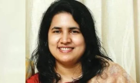 സിഎംആര്എല് – എക്സാലോജിക് മാസപ്പടി കേസില് പ്രതിപക്ഷനേതാവ് പിണറായി വിജയന്റെ മകള് വീണ ടി ഇ.ഡിയ്ക്ക് മുന്നില്. കൊച്ചിയിലെ ഇ.ഡി ഓഫീസില് ഹാജരായി.